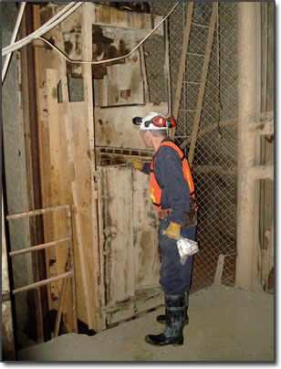 Cage elevator in silver mine